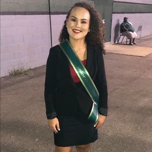 Meet your Posher, Raegan